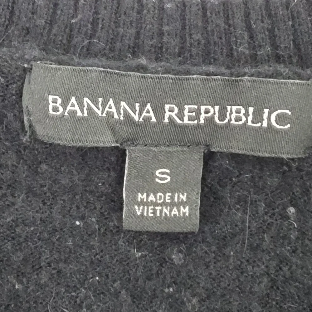 Banana Republic brand banana